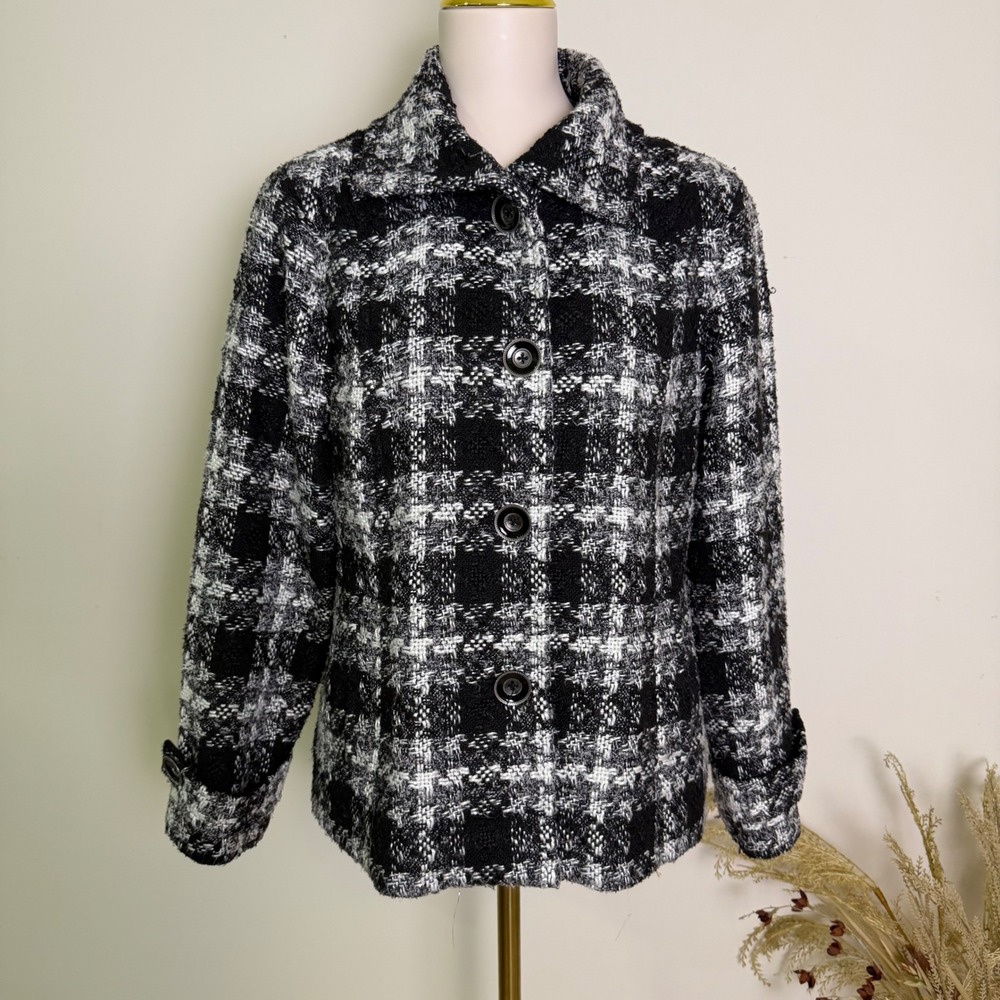 Chico's Black White Plaid Tweed Boucle Jacket Size 2 Large Collared Button Coat